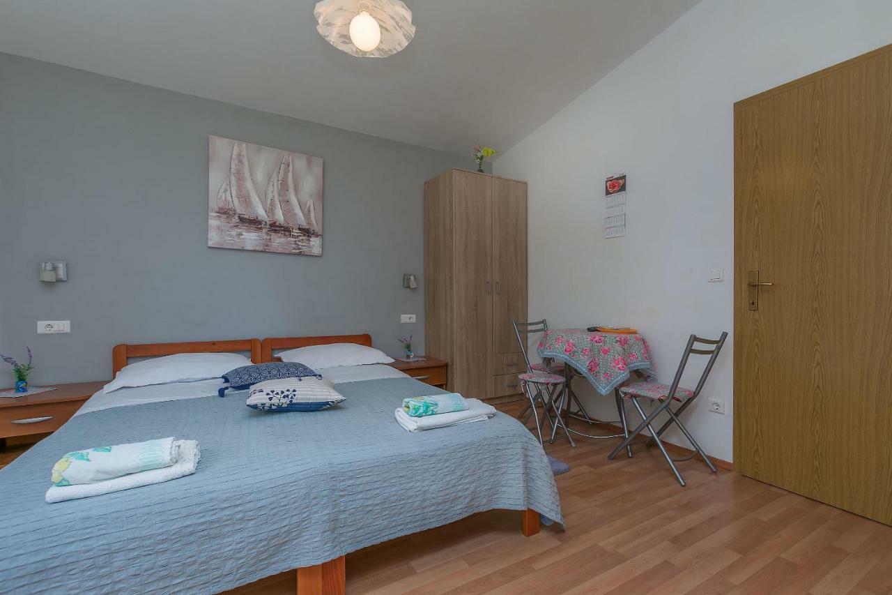 Apartment Ivanka Omiš Esterno foto
