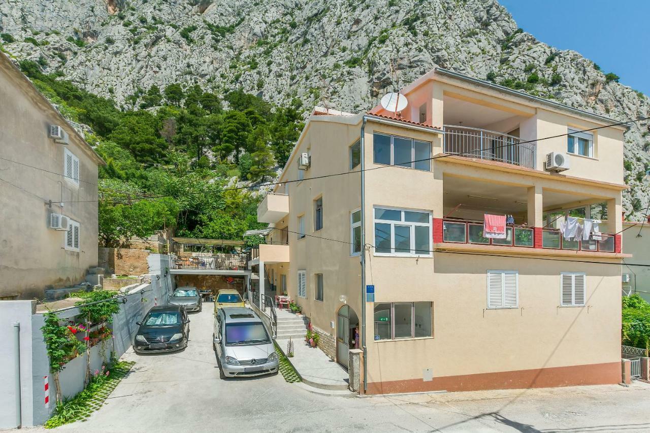 Apartment Ivanka Omiš Esterno foto
